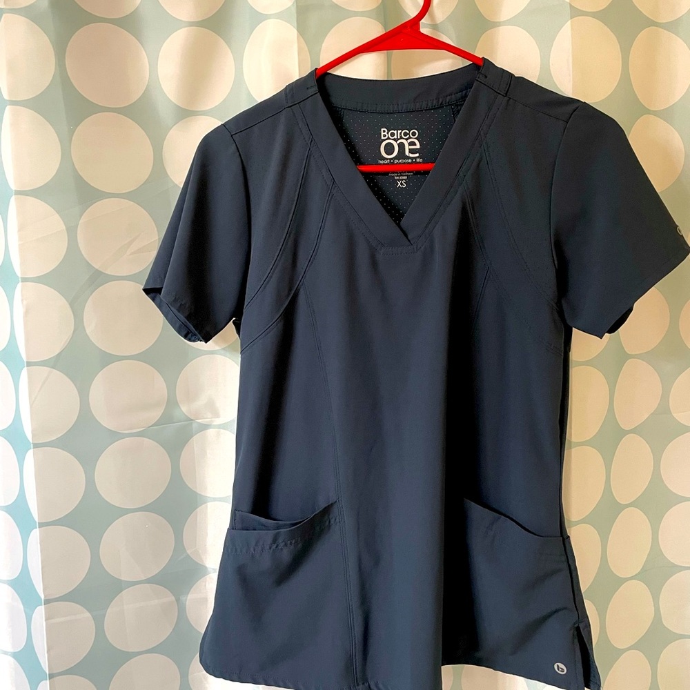 Barco one 4 Pocket Perforated V-Neck Top in steel